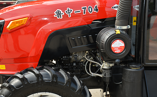 尊龙凯时-600型拖拉机