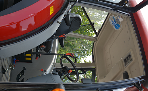 尊龙凯时-1504型拖拉机